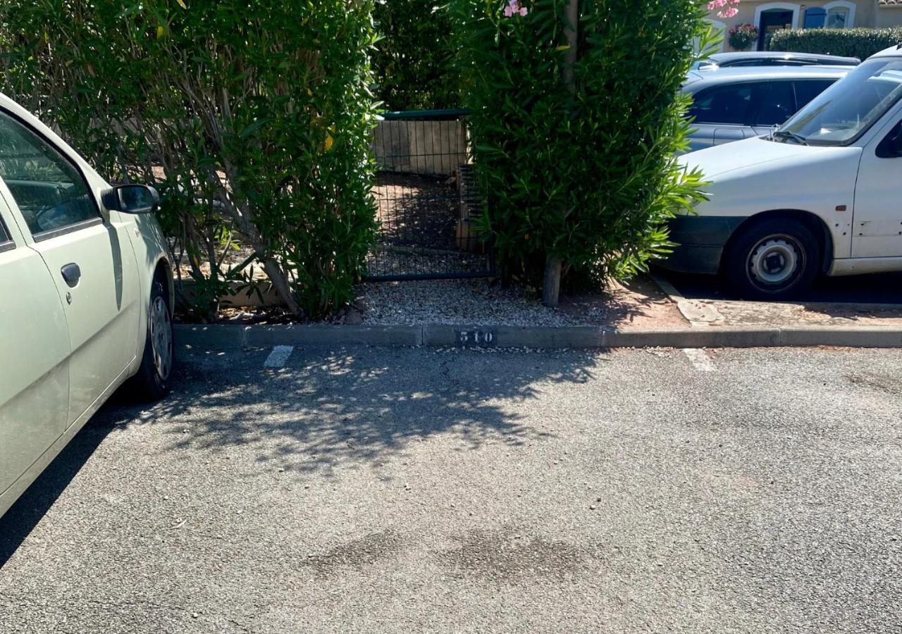 Bastidon Paisible Dans Residence Avec Piscine Frejus Exterior photo